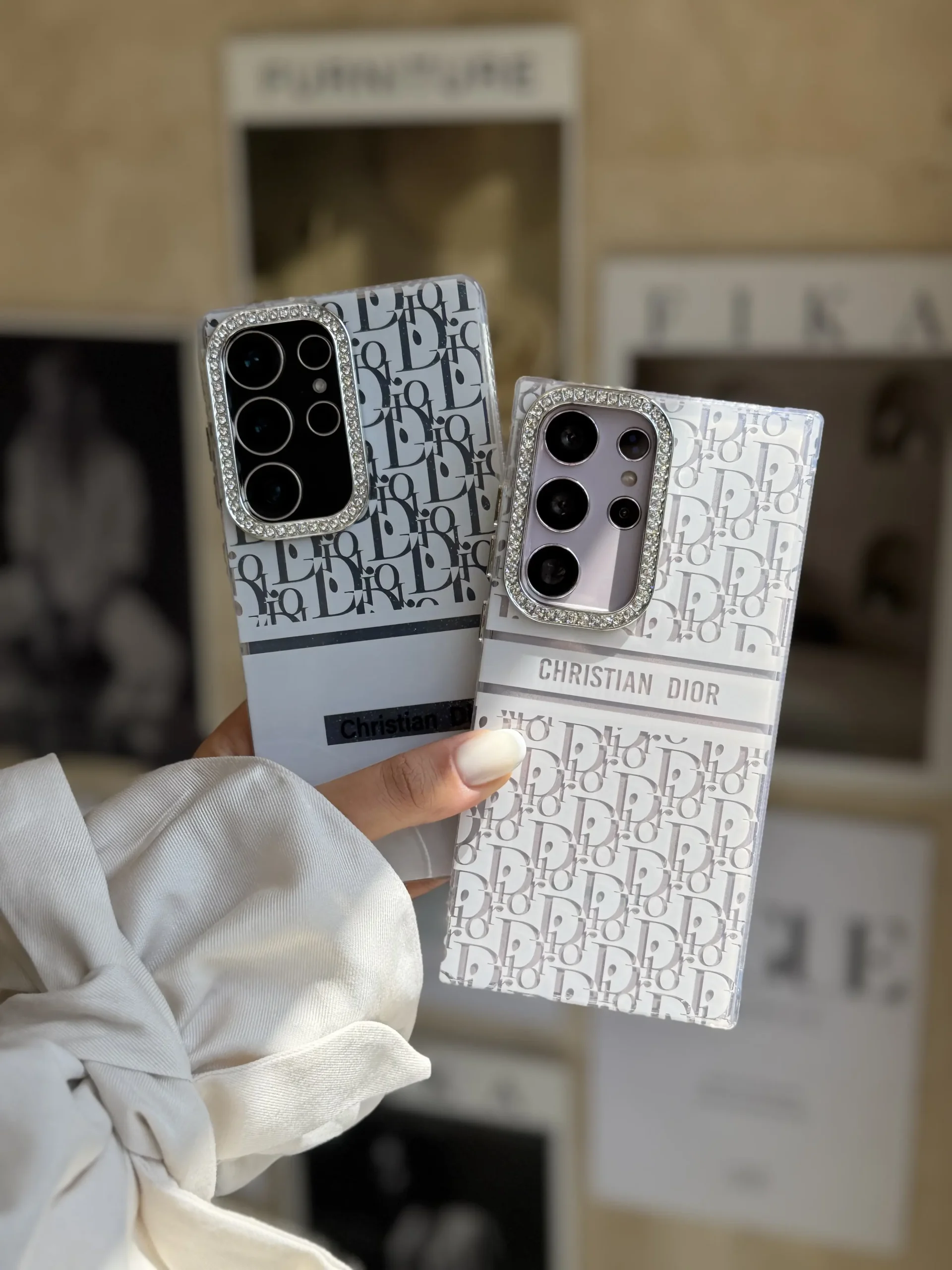 قاب White Christian Dior دور لنز نگین سامسونگ و شیائومی (کدC2076) - تصویر 2