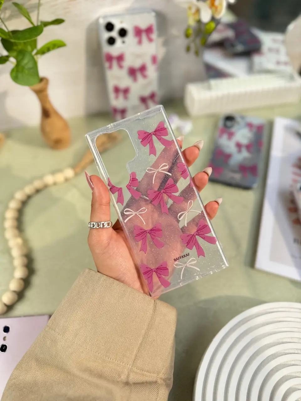 قاب پاپیون صورتی اکلیلی پشت طلق آیفون ، سامسونگ ، شیائومی (کدC1886)