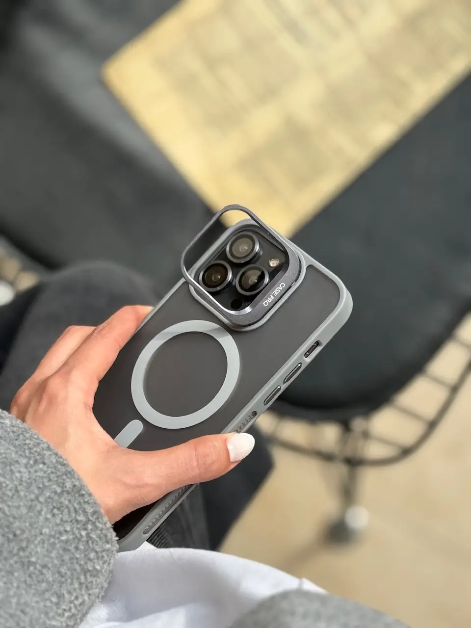 قاب Matte CasePro Lens with MagSafe استند شو با لنز رینگی (کدC1608) - تصویر 13