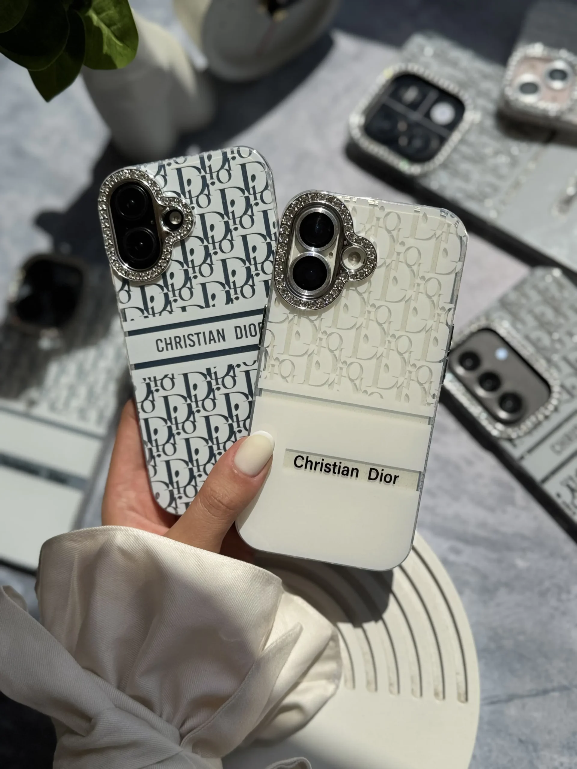 قاب White Christian Dior دور لنز نگین آیفون (کدC2076)