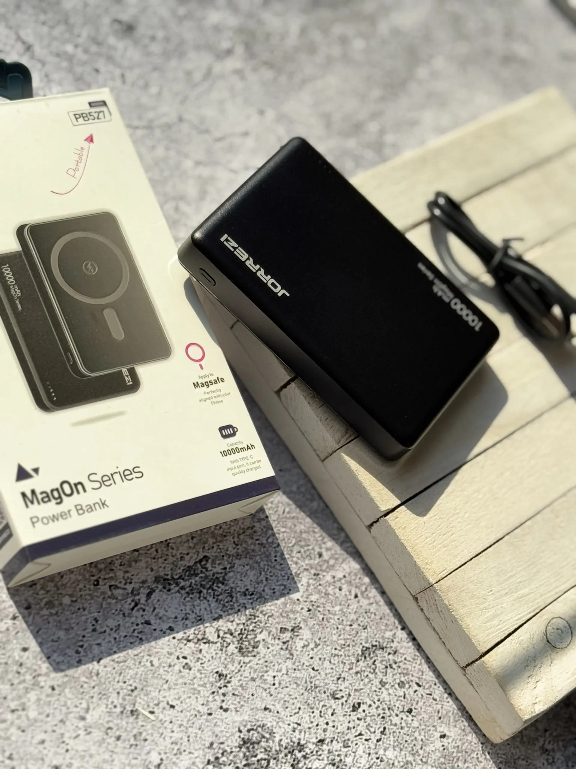 پاور بانک 10 هزار MagOn Series برند JORREZI (کدB9016) - تصویر 2